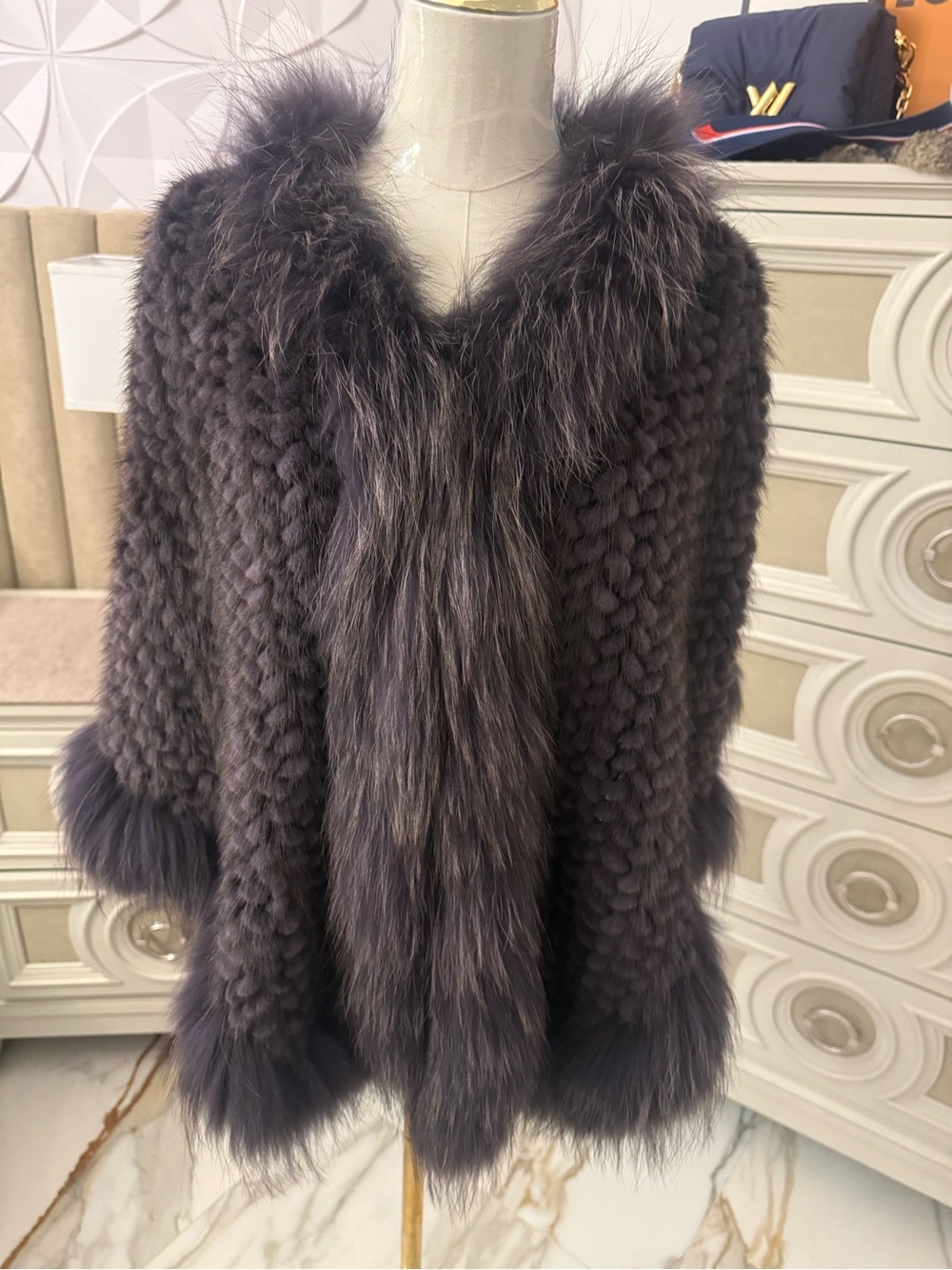 Real Fox fur and mi k fur cape